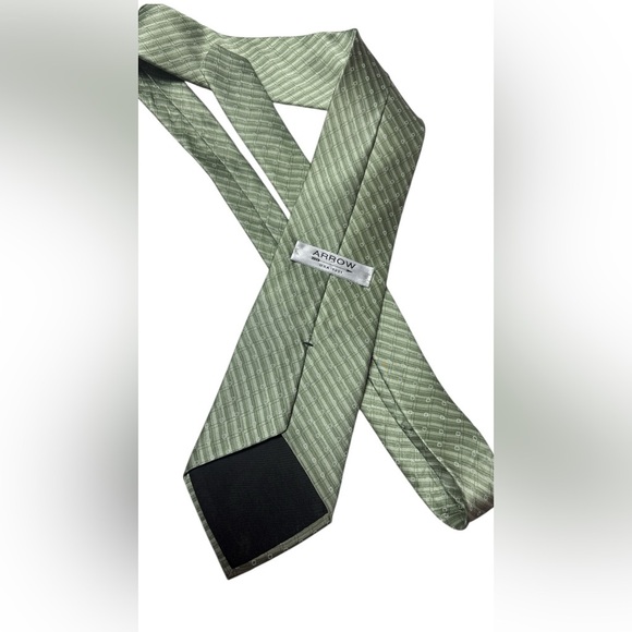 Arrow Green Striped Tie - Picture 3 of 3